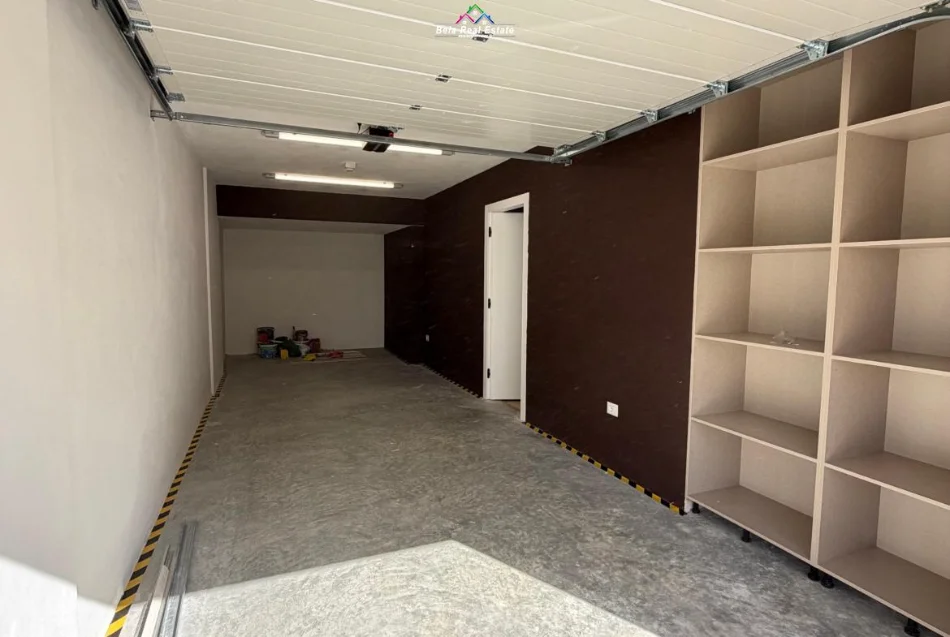 Tirane, jepet me qera Vile 2+1 Kati 3, 197 m² 2.100 € (Ne Farke tek Rezidenca Aba)