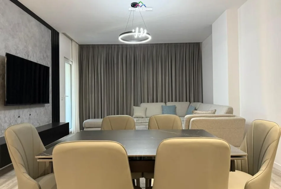 Tirane, jepet me qera apartament 2+1 Kati 5, 100 m² 800 € (emerald center)