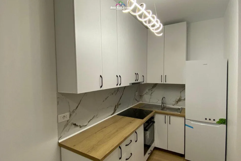 Tirane, jepet me qera apartament 3+1 Kati 1, 50 m² 620 € (don bosko)