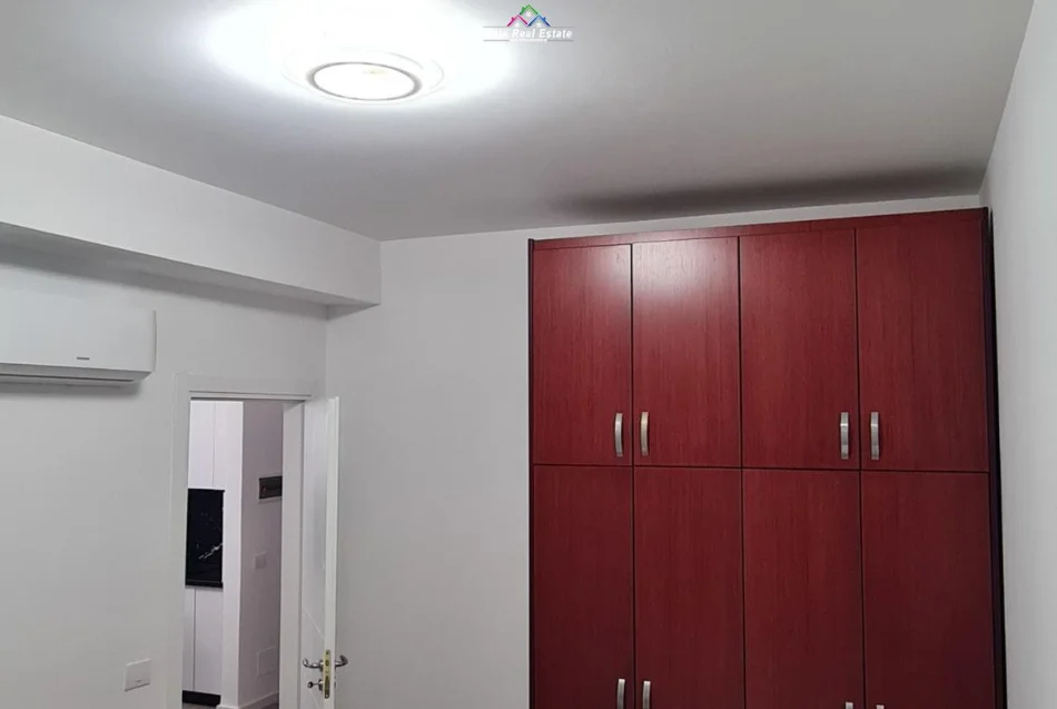 Tirane, jepet me qera apartament 1+1 Kati 2, 68 m² 540 € (sokrat miho)