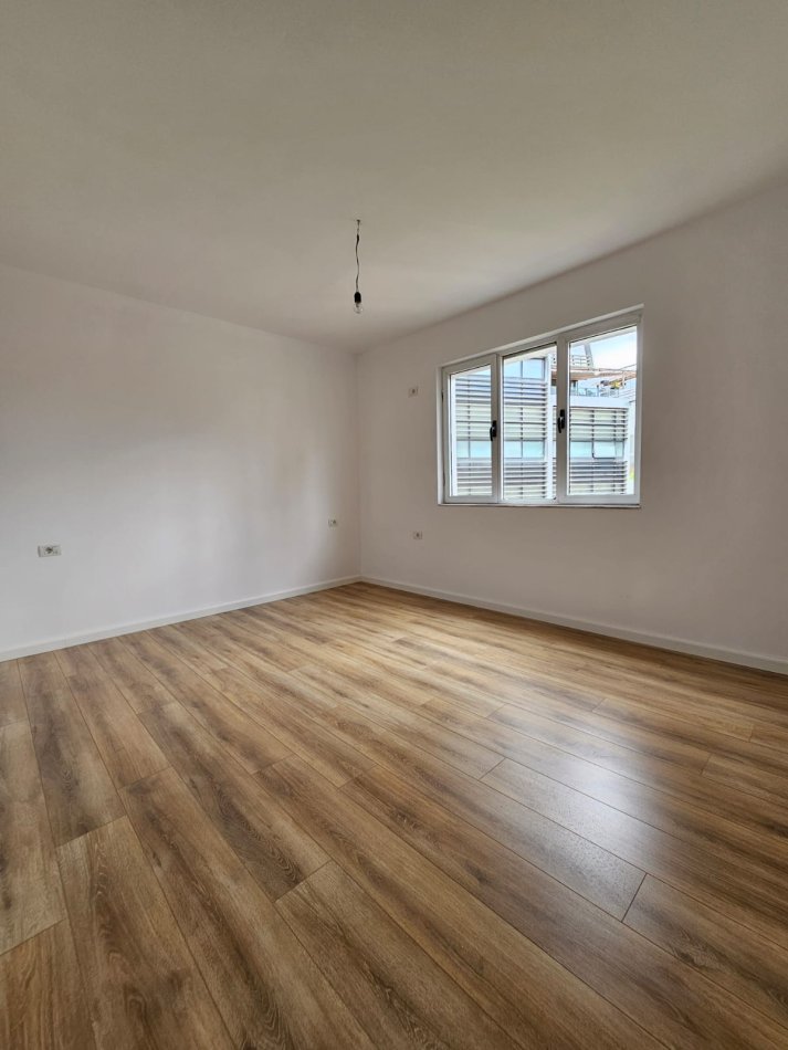 Tirane, shitet apartament 1+1 Kati 4, 31 m² 93.000 € (Qendra e Tiranës)