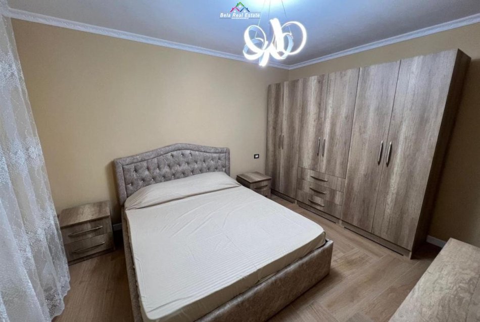 Tirane, jepet me qera apartament 1+1 Kati 3, 65 m² 550 € (PRANE MINISTRIE SE ARSIMIT)