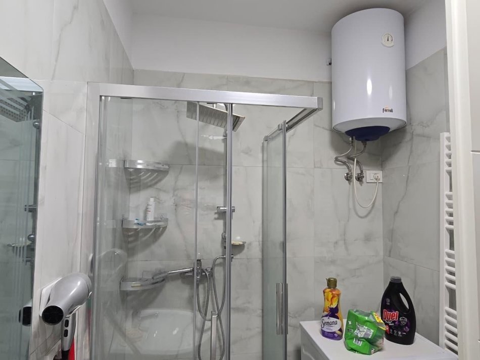 Tirane, shes apartament 2+1 Kati 3, 107 m² 295000 € (ali demi)