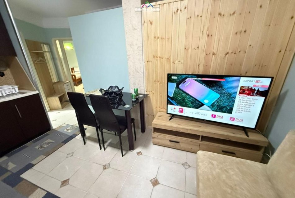 Tirane, jepet me qera apartament 1+1 Kati 3, 40 m² 470 € (prane Deges se Thesarit)