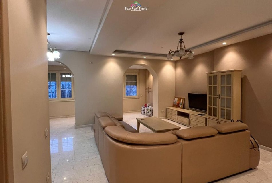 Tirane, jepet me qera apartament 1+1 Kati 5, 80 m² 750 € (kinema agimi)