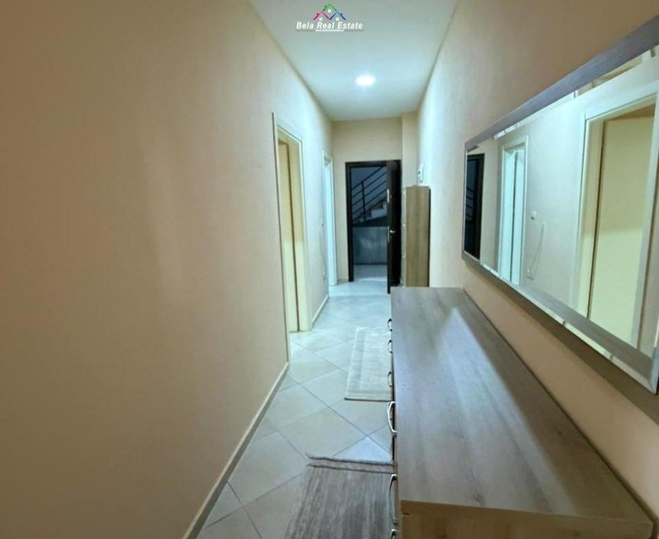 Tirane, jepet me qera apartament 1+1 Kati 1, 90 m² 420 € (rrugen Hamdi Lika)