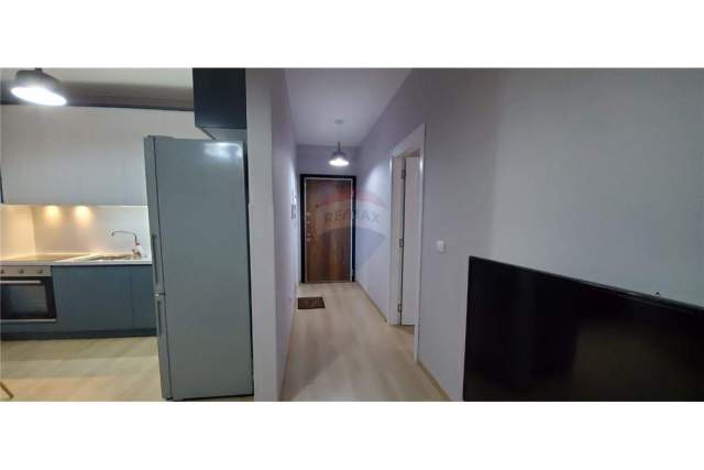 Tirane, jepet me qera 60 m² 450  (jordan misja)