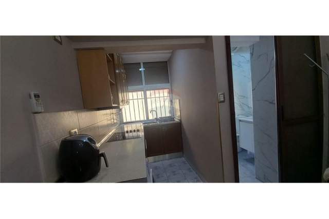 Tirane, jepet me qera apartament 1+1 Kati 2, 57 m² 40.000 Leke (Rruga Fortuzi)