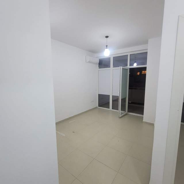 Tirane, jepet me qera apartament Kati 4, 55 m² 400 Euro