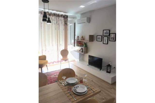Tirane, jap me qera apartament Kati 6, 60 m² 550 Euro (Kompleksi Magnet)