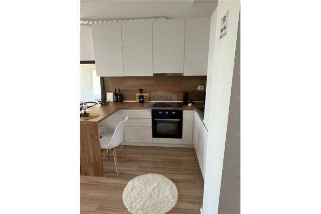 Tirane, jepet me qera apartament 1+1+BLK Kati 3, 64 m² 400 Euro (Kompleksi Marga)
