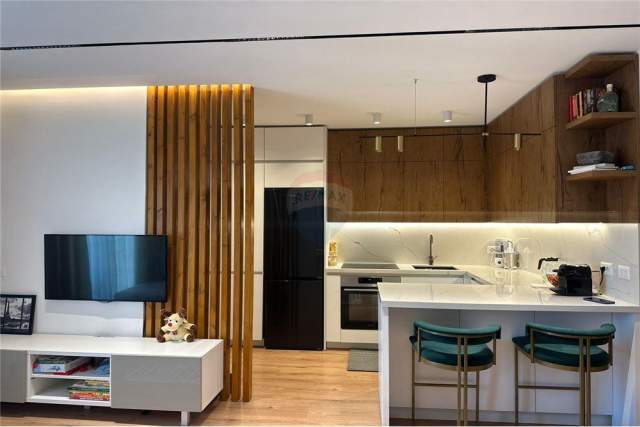 Tirane, jepet me qera apartament Kati 4, 78 m² 600 Euro