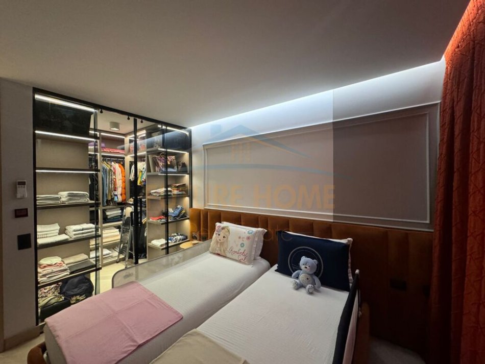 Tirane, shes apartament 2+1+Ballkon Kati 1, 108 m² 265,000 € (Komuna e Parisit)