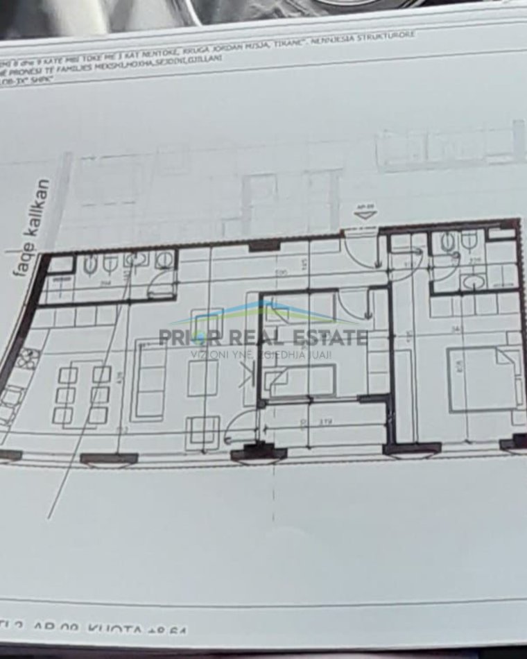 Tirane, shitet apartament 2+1+Ballkon Kati 2, 105 m² 165.000 € (Rruga Jordan Misja)