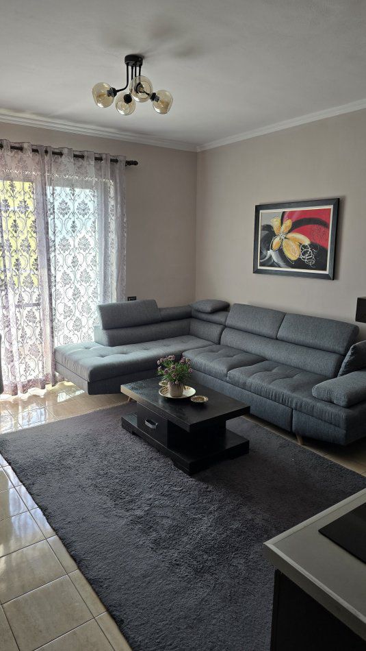 Tirane, jepet me qera apartament 1+1+Ballkon Kati 6, 75 m² 550 € (SELVIA QENDER)