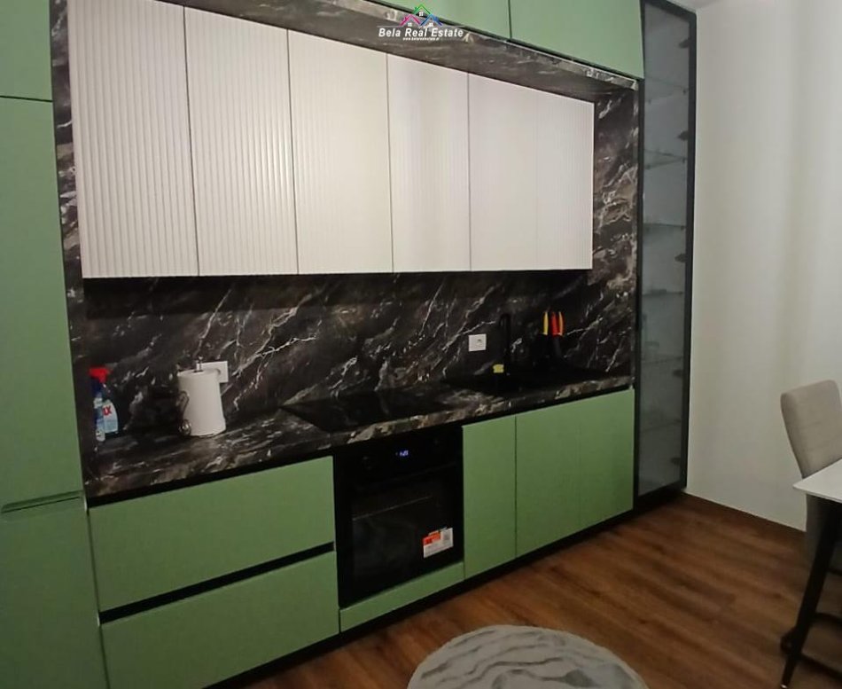 Tirane, jepet me qera apartament 2+1 Kati 5, 97 m² 600 € (Paskuqan)