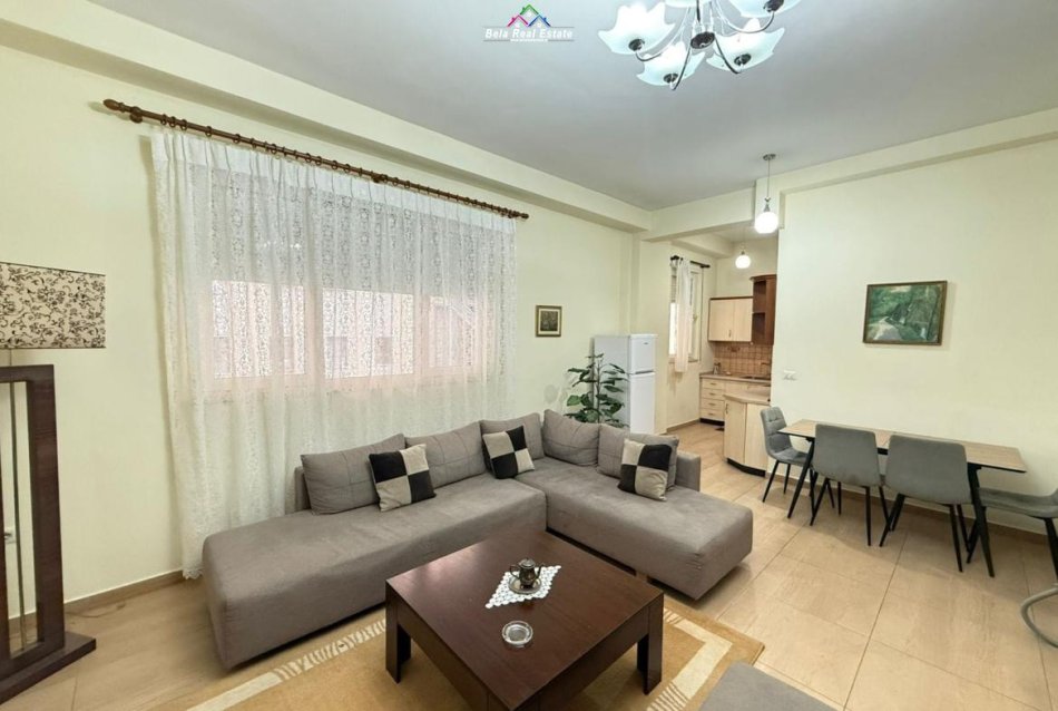 jepet me qera apartament 1+1 Kati 2, 110 m² 1.040 € (Rruga Urani Pano)