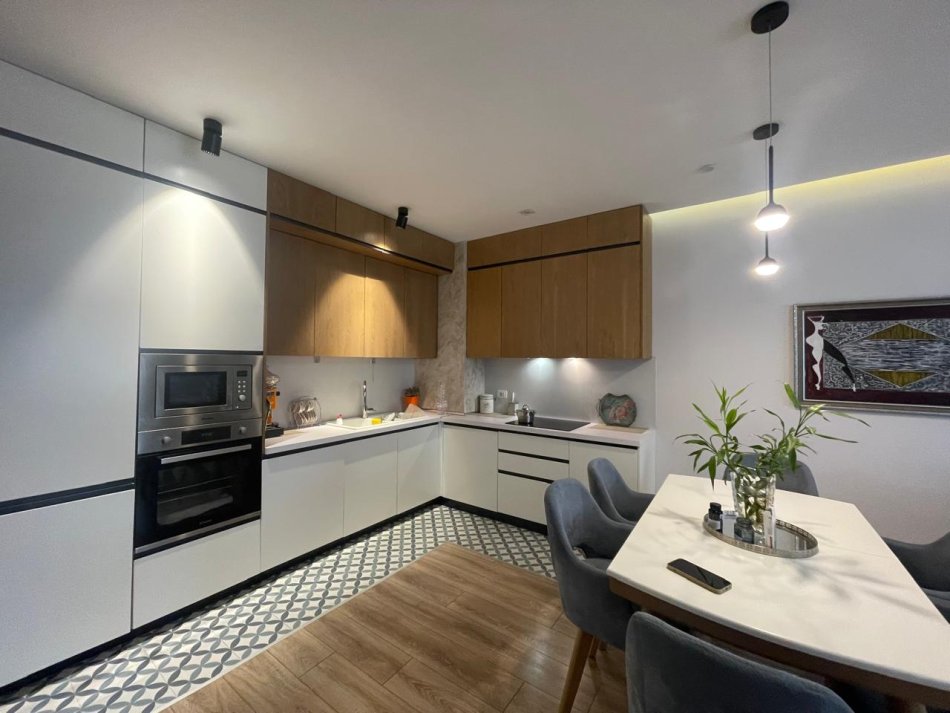 Tirane, shitet apartament 2+1+Ballkon Kati 2, 100 m² 229.000 € (Kodra e Priftit)