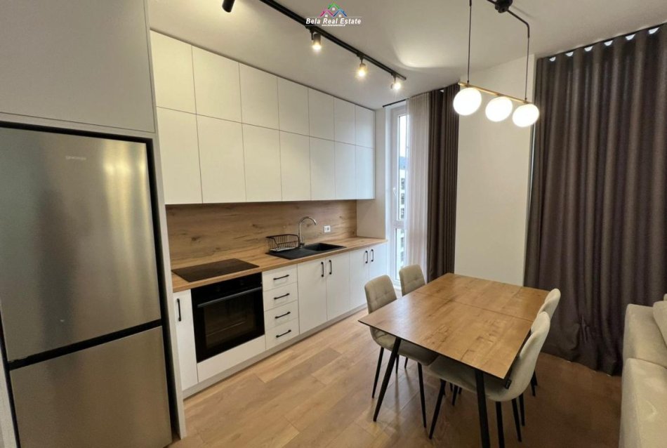 Tirane, jepet me qera apartament 2+1+Ballkon Kati 6, 100 m² 675 € (jordan misja)