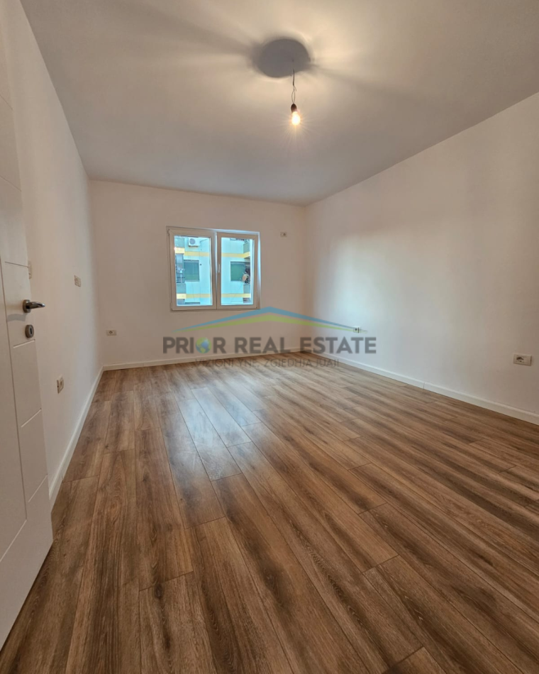 Tirane, shitet apartament 1+1 Kati 5, 42 m² 102.000 € (21 Dhjetori)