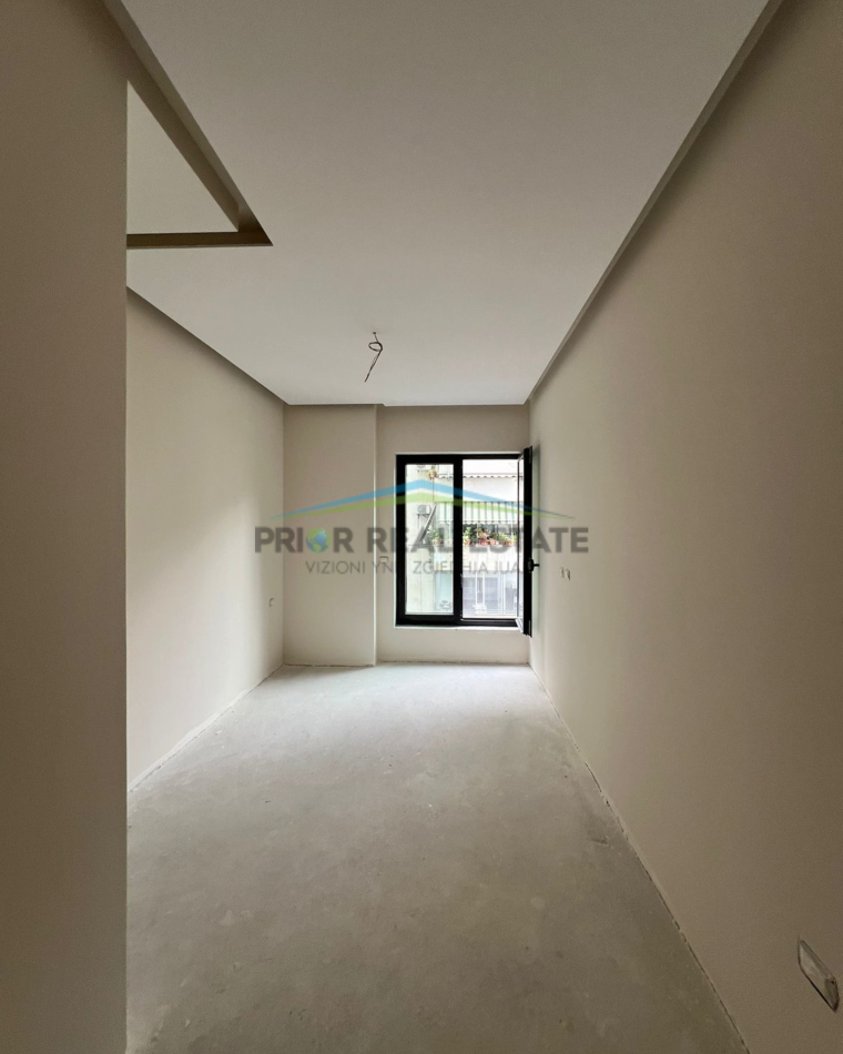 Tirane, shitet apartament 1+1 Kati 3, 71 m² 300.000 € (Rruga e Kosovareve)