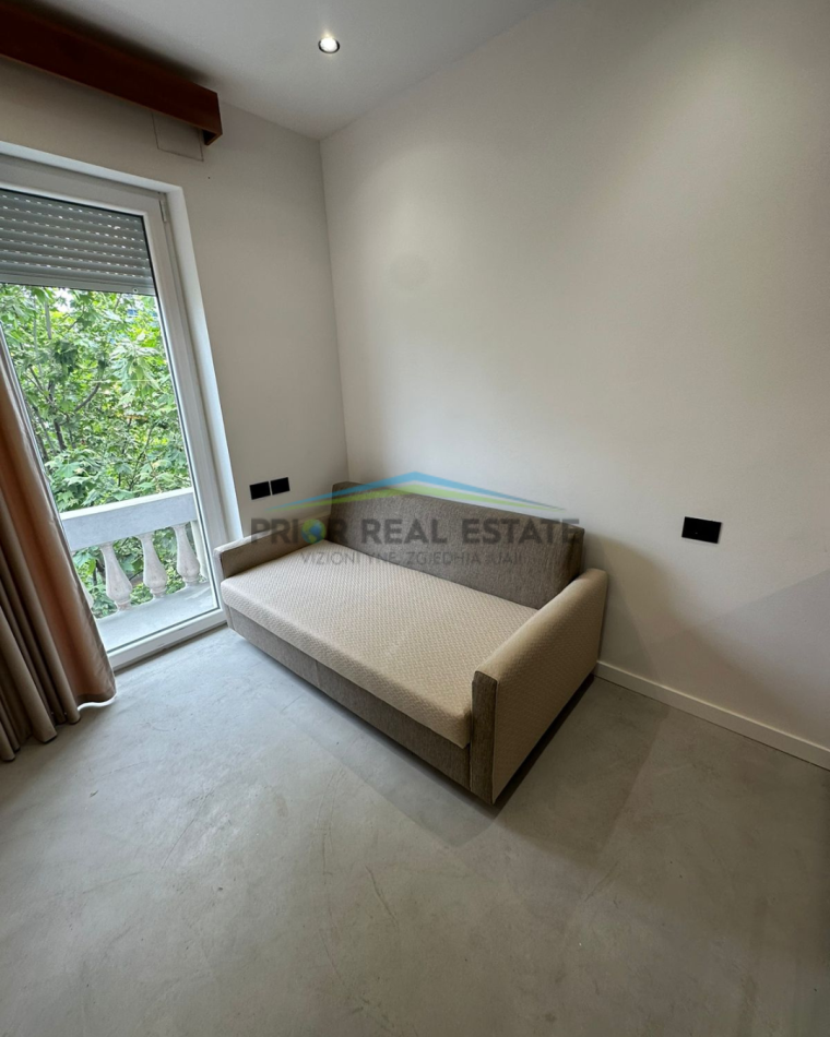 Tirane, jepet me qera apartament 1+1 Kati 5, 74 m² 515 € (Shallvaret)