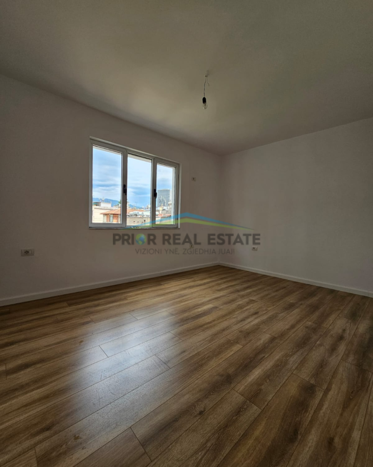 Tirane, shitet apartament 1+1 Kati 4, 45 m² 130.000 € (Te Dollari, Qender)