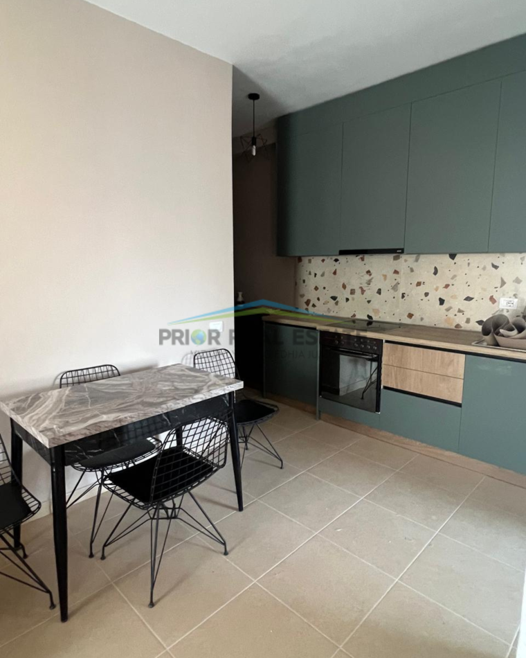 Tirane, jepet me qera apartament 1+1+Ballkon Kati 5, 65 m² 500 € (Don Bosko)