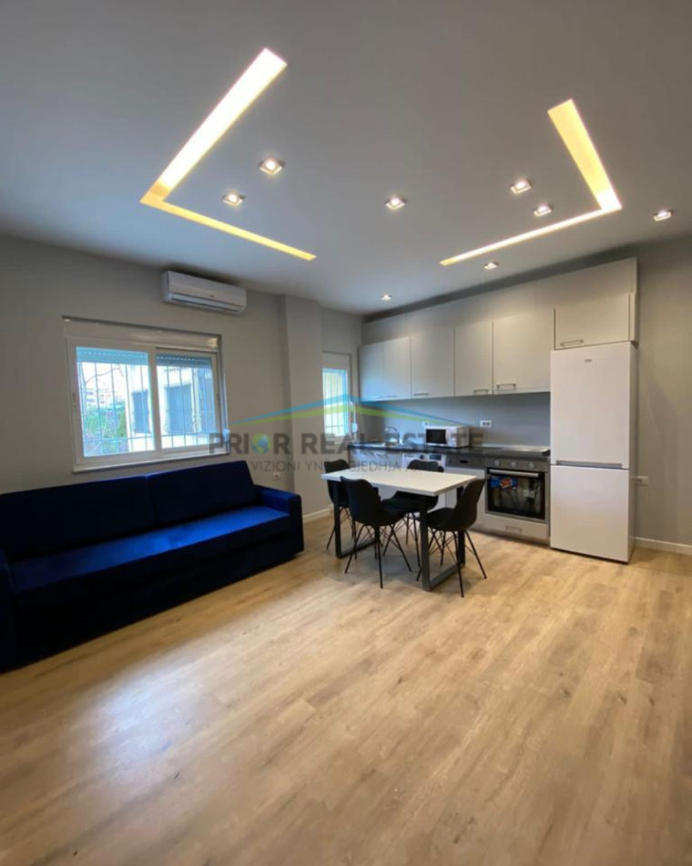 Tirane, jepet me qera apartament 1+1 Kati 2, 55 m² 500 € (21 Dhjetori)