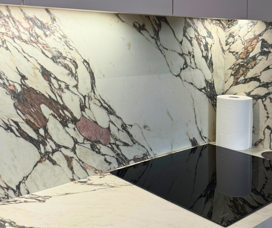 Tirane, jepet me qera apartament 1+1 Kati 13, 1.200 € (Rr. Mine Peza)