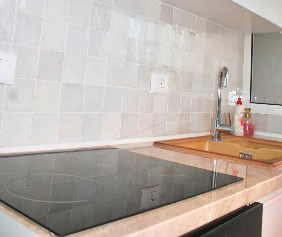 Tirane, shes apartament 2+1 Kati 3, 70 m² 240.000 € (Kafe Roma)