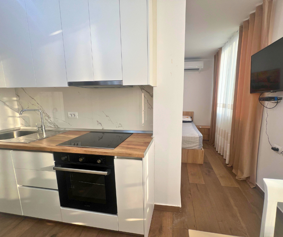 Tirane, jepet me qera garsonier 1+1 Kati 8, 35 m² 500 € (Sheshi Willsn)