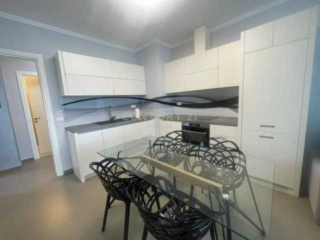 Tirane, jepet me qera apartament 2+1+BLK Kati 7, 102 m² 1.300 Euro (stadiumi qemal stafa)