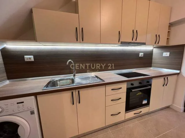 Tirane, jepet me qera 2+1 Kati 2, 76 m² 500 Euro (mine peza)