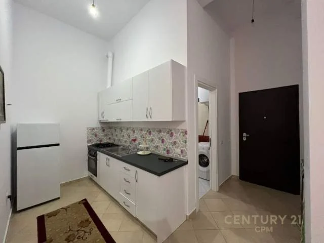 Tirane, shitet apartament 71 m² 100.000 Euro