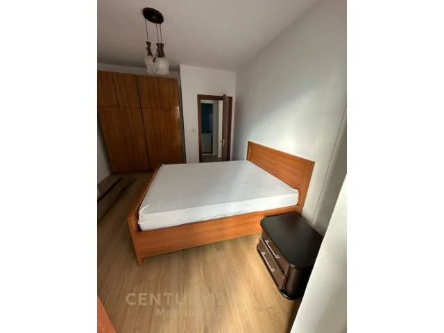 Tirane, jepet me qera 2+1+BLK 90 m² 750 Euro