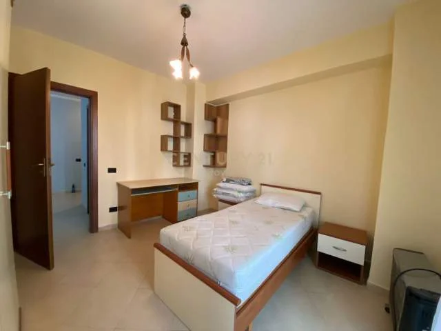 Tirane, jepet me qera apartament 3+1+A+BLK 145 m² 820 Euro (rruga elbasanit)