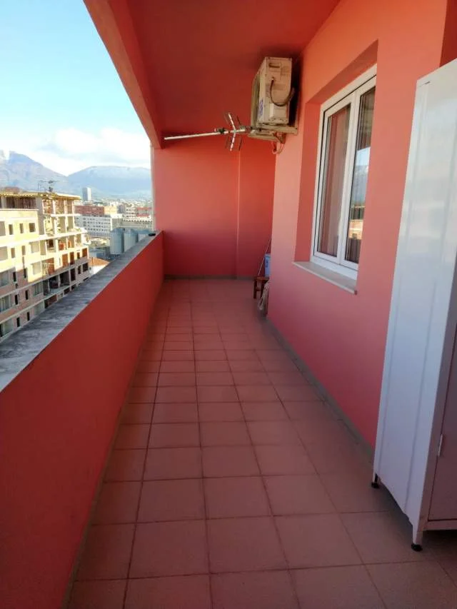 Tirane, jepet me qera apartament 2+1+BLK Kati 8, 105 m² 40.000 Leke (Rexhep Shala)