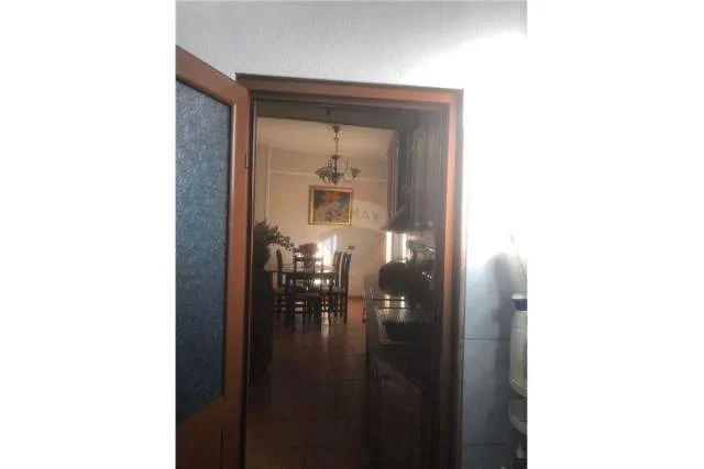 Tirane, jepet me qera apartament 2+1 Kati 2, 94 m² 350 Euro (Astir)