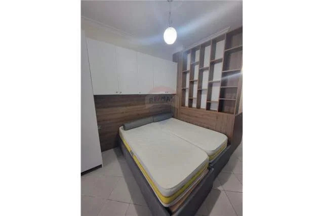 Tirane, jepet me qera apartament 1+1 Kati 5, 40 m² 350 Euro (Astir)