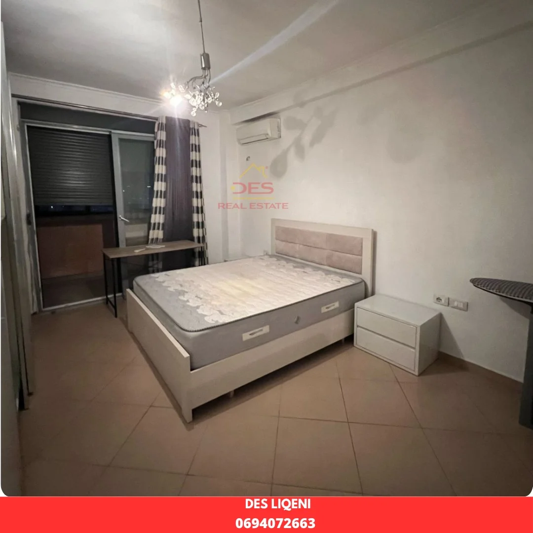 JEPET ME QIRA KATI I 8-TË 2+1+2 STACIONI I TRENIT, TIRANË