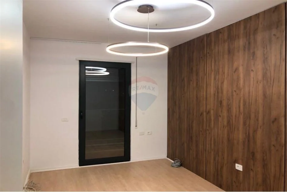 AMBIENT PER QIRA TEK KOMUNA E PARISIT!