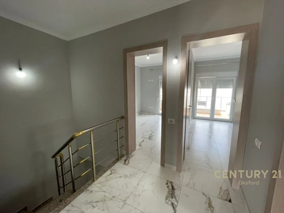 Tirane, jepet me qera Vile 3 Katshe, , 130 m² 650 € 