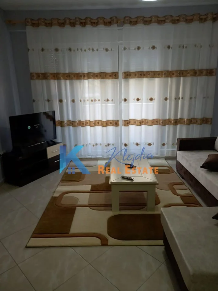 Tirane, jepet me qera apartament 2+1+Ballkon Kati 2, 87 m² 500 € (Liqeni i Thate, kompleksi FZ Construction