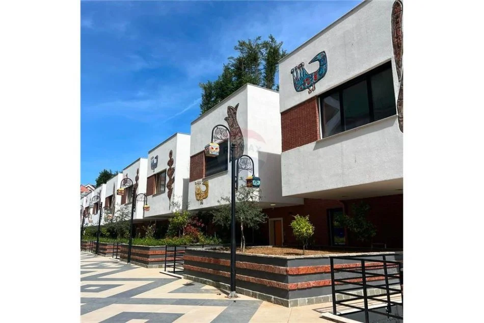 Tirane, shitet apartament 3+1 Kati 3, 154 m² 225,000 € (Rezidenca Kodra e Diellit - British School)