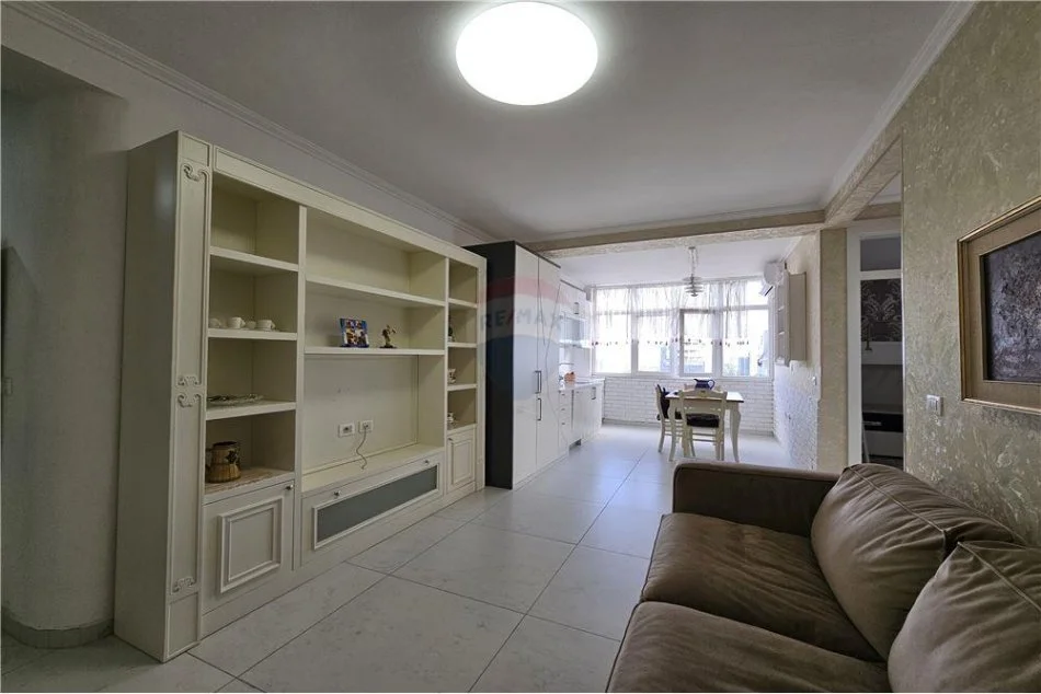 Tirane, shitet apartament 2+1 , 73 m² 180.000 € (Rruga Asim Vokshi - Stacioni i Trenit)