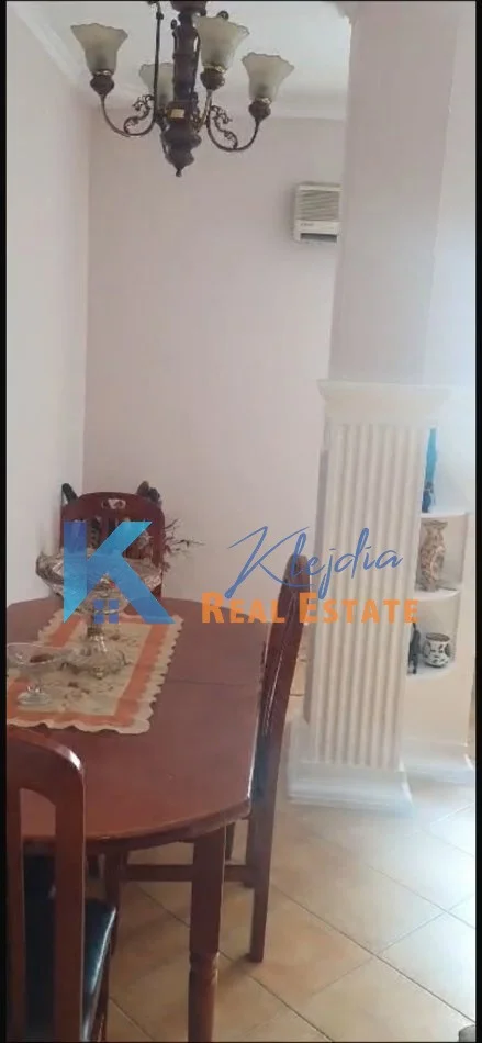Tirane, jepet me qera apartament 2+1 Kati 6, 95 m² 600 € (Qender, afer Poliklinikes Qendrore)