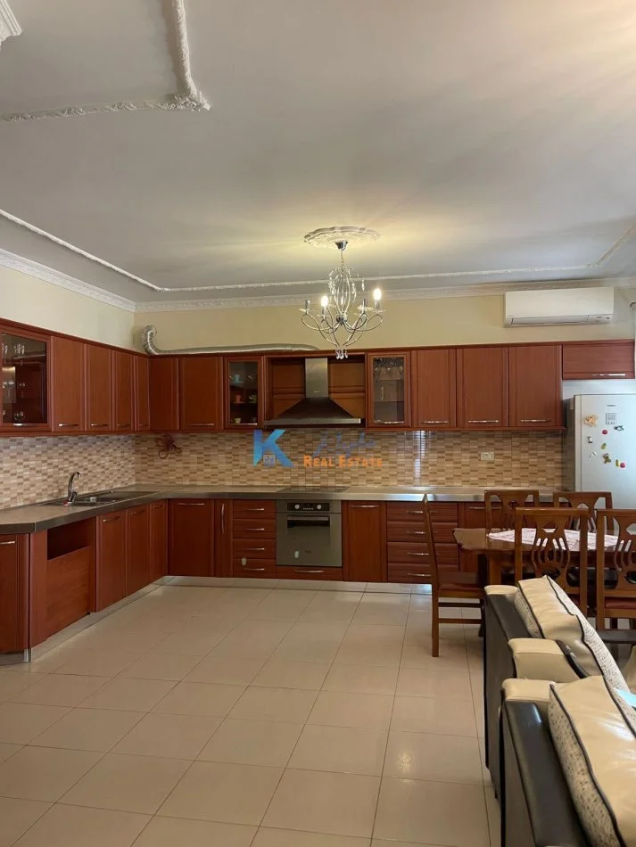 Tirane, jepet me qera apartament 2+1+Ballkon Kati 5, 110 m² 500 € (Kodra e Diellit, afer Eleonores)