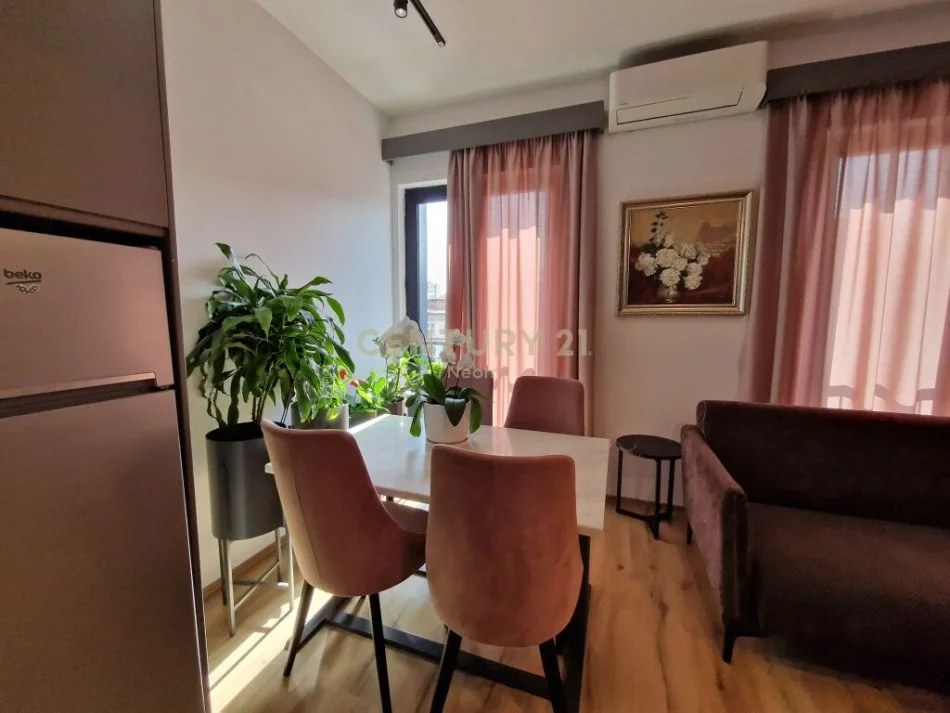 Tirane, shitet apartament 2+1 Kati 4, 98 m² 
