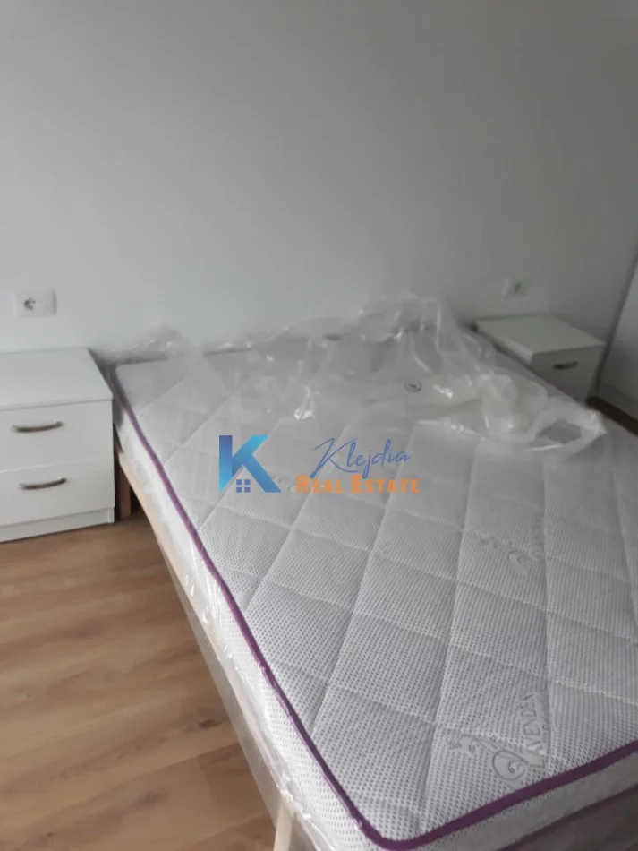 Tirane, jap me qera apartament 1+1+Ballkon Kati 3, 60 m² 350 € (Ali Dem)